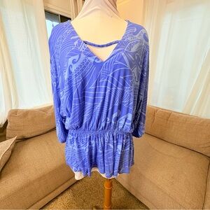 Missing Polynesia Stylish Periwinkle Blue Tribal Wave Design Top